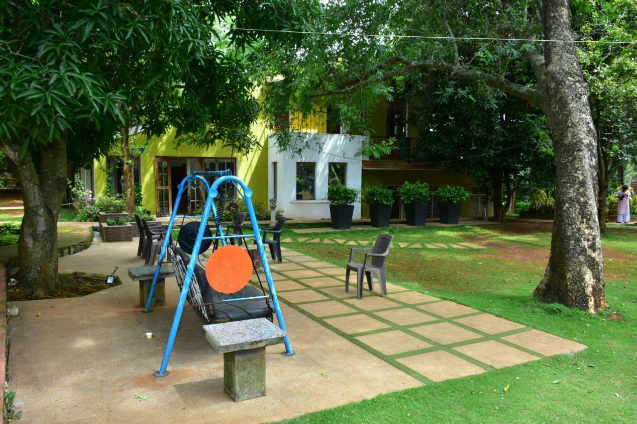Zeenath Taj Gardens Yelagiri Exterior photo