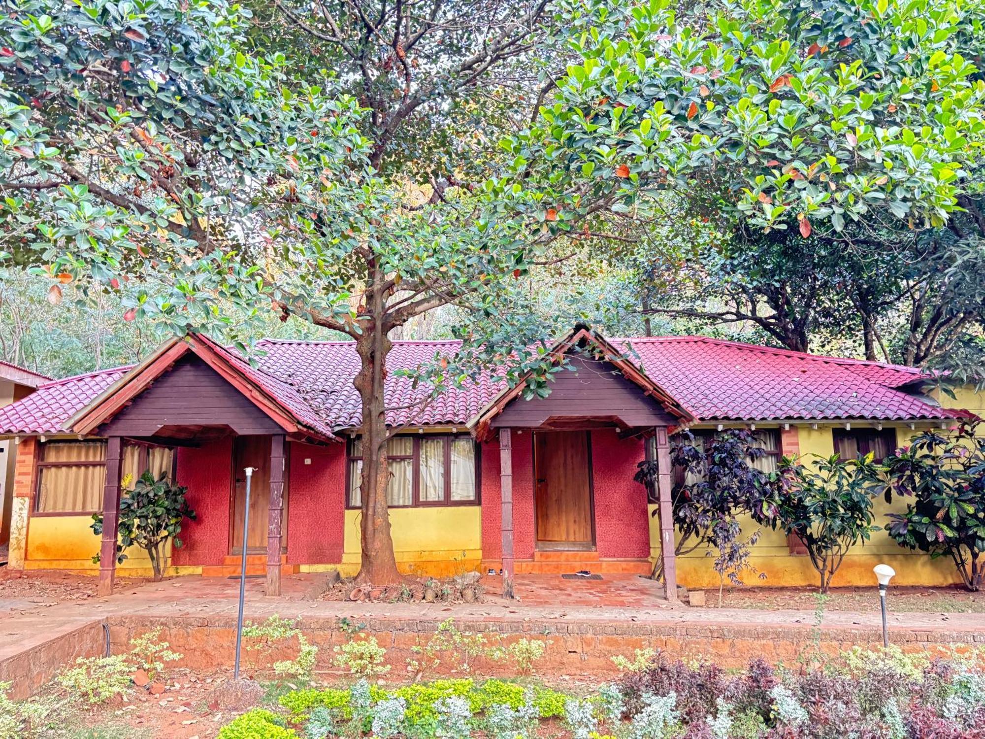 Zeenath Taj Gardens Yelagiri Exterior photo